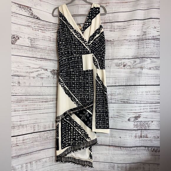 Aquazzura Dress Womens Sz 10 pavilion asymmetrical Silk in optic white & Black - Picture 3 of 16